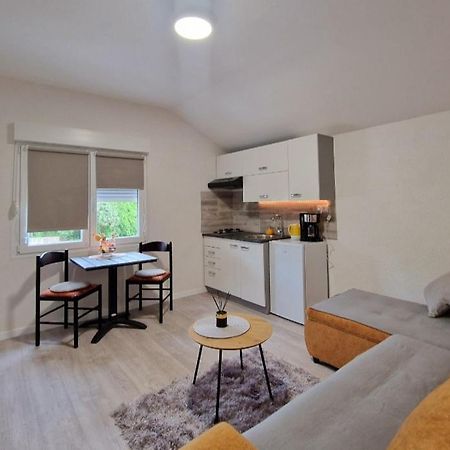 App & Beauty Loza Apartment ซัมบราทิยา ภายนอก รูปภาพ